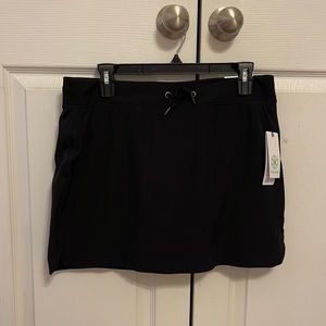 NWT Gaiam Black Skort